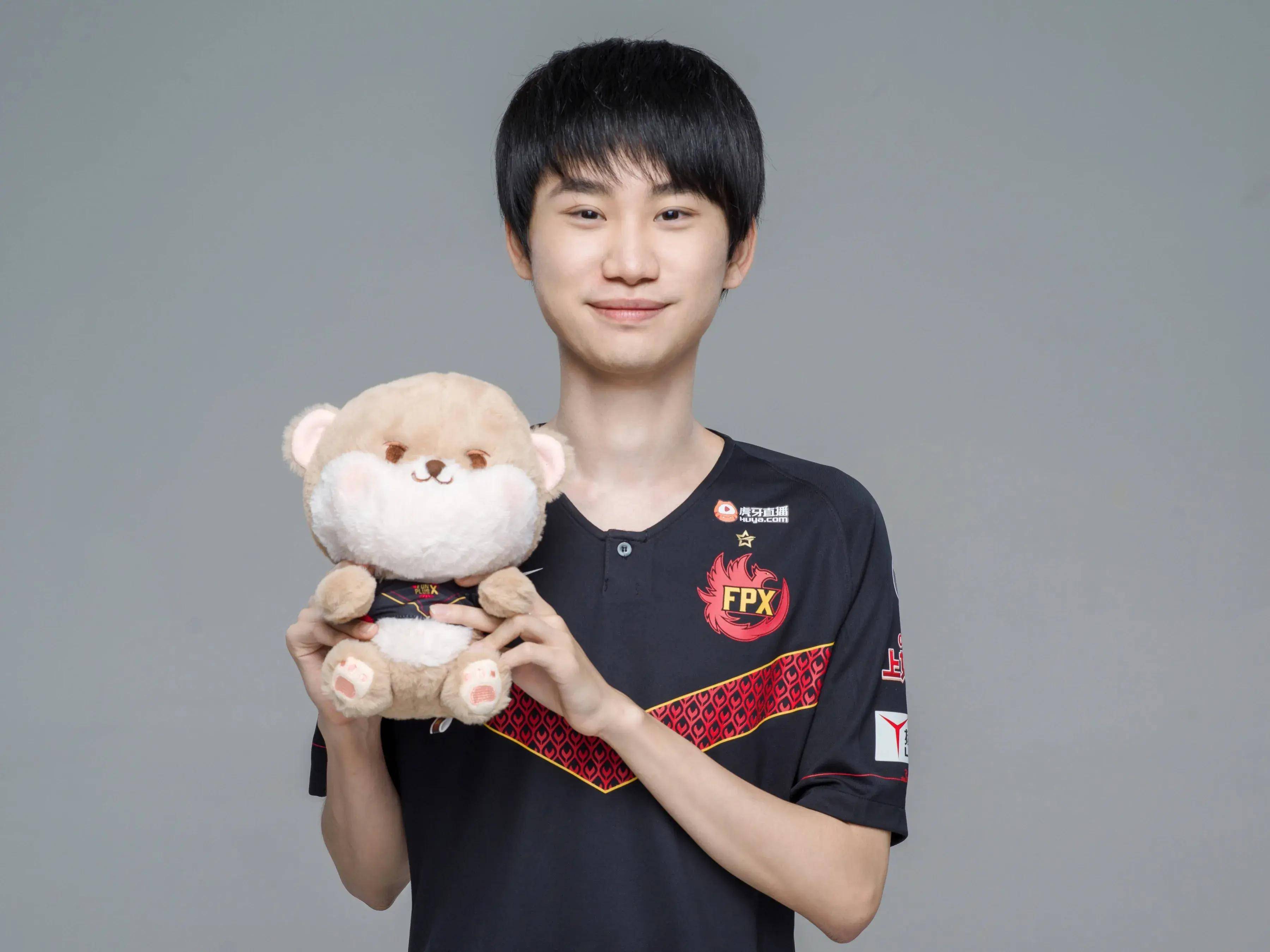 九游体育APP包含Doinb回归赛场，高光表现首场状态亮眼，利物浦观众沸腾！的词条