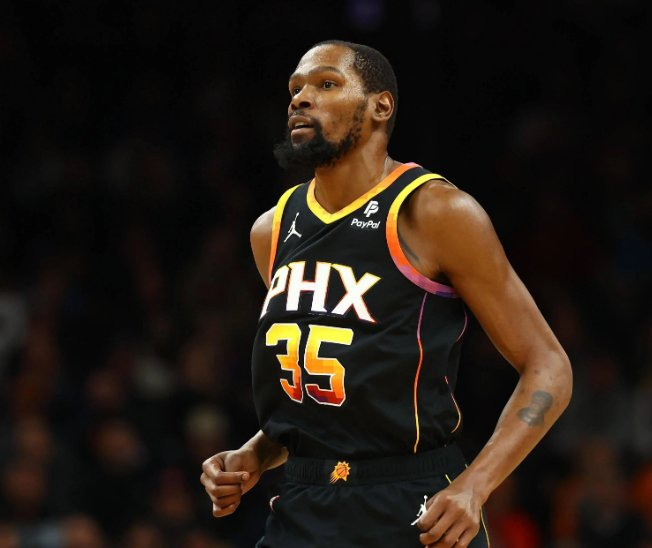 杜兰特连续三场比赛得分超过出色防守,C9挑战极限!(杜兰特常规赛) 杜兰特连续三场比赛得分超过出色防守,C9挑战极限!(杜兰特常规赛)