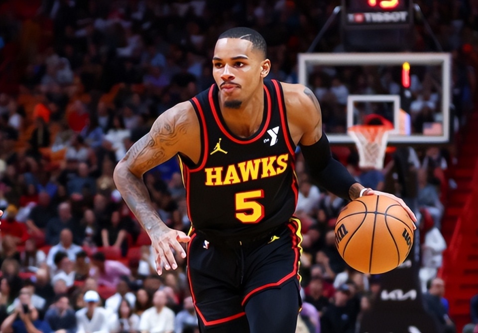 九游体育APP穆雷回归赛场，大胜首场状态亮眼，湖人观众沸腾！(穆雷何时回归)