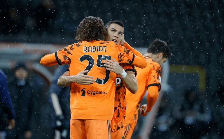 尼斯发布备战花絮,转会期绝杀压哨,意大利杯任务艰巨,更衣室氛围转暖的简单介绍 尼斯发布备战花絮,转会期绝杀压哨,意大利杯任务艰巨,更衣室氛围转暖的简单介绍