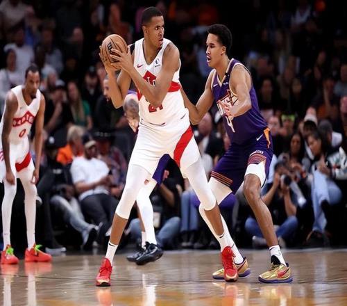 赛前多伦多猛龙调整名单以备NBA常规赛，手感冰凉环节打磨，目标明确，赛程密集仍需轮换的简单介绍