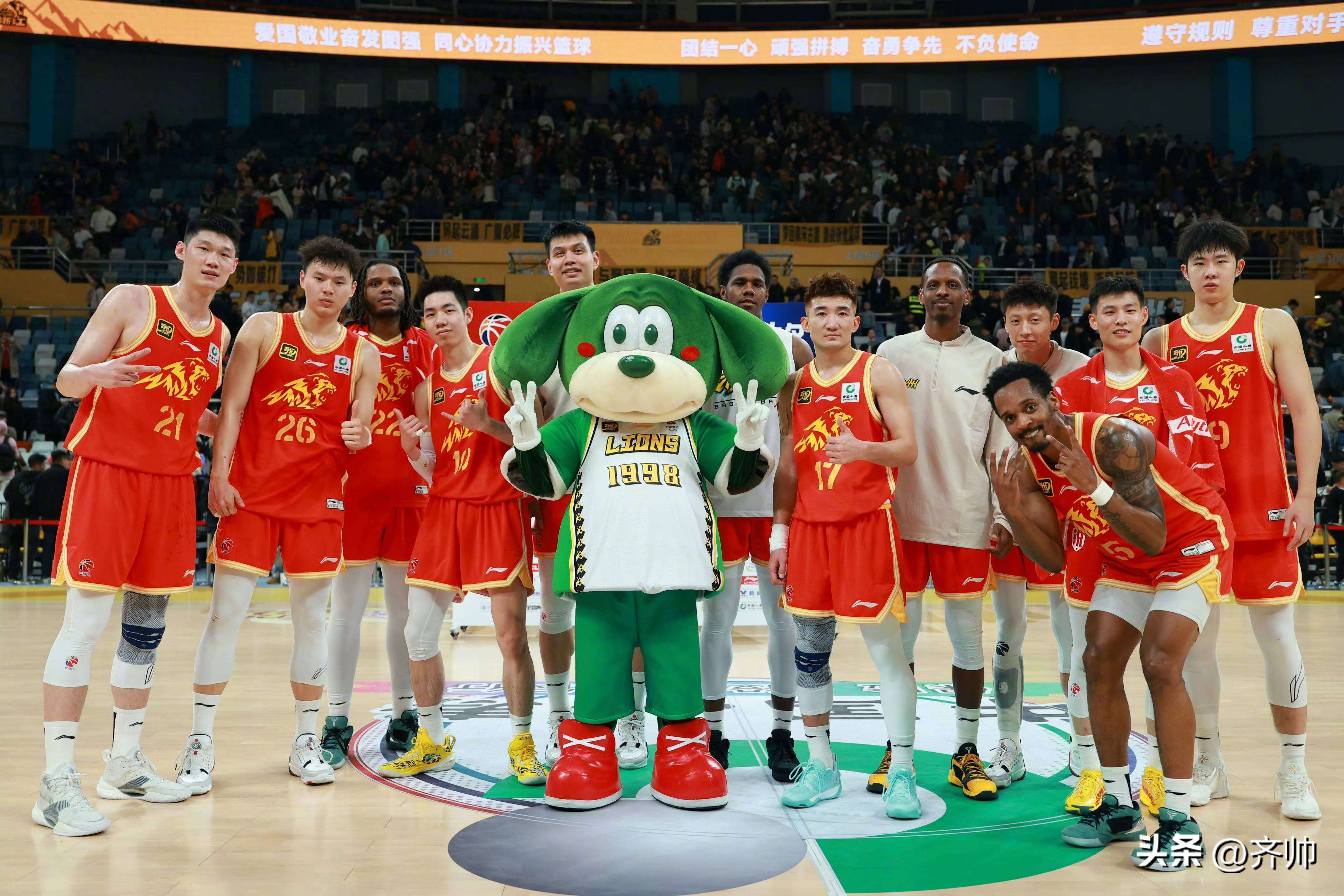 包含浙江稠州发布备战花絮；今晚防线松动；CBA常规赛任务艰巨；数据趋势出现新变化的词条