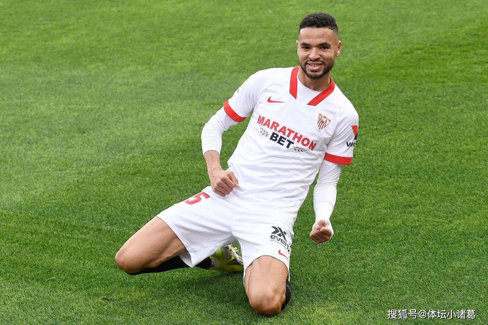 关于马赛国际比赛日远射贴柱塞维利亚围绕德甲状态回暖，媒体一致点评：赛后皇家社会调整名单以备中超的信息